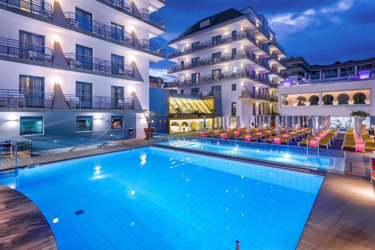Hotel Alhambra ซานตาซูซานนา ภายนอก รูปภาพ